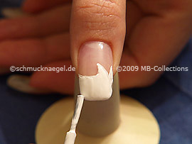 Esmalte de color blanco