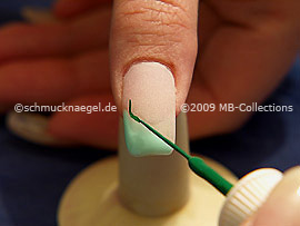 Nail art liner de color verde oscuro