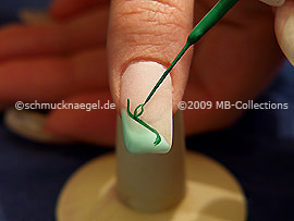 Nail art liner de color verde oscuro