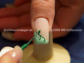 Nail art liner de color verde oscuro