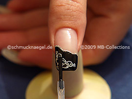 El esmalte transparente protege el motivo
