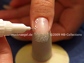 Nail art liner de color blanco