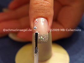Al fin utilice el esmalte transparente