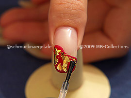 Esmalte transparente, spot-swirl y piedras strass
