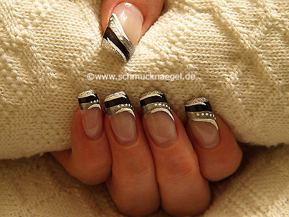 Manicura francesa con nail art pen, liner y esmalte