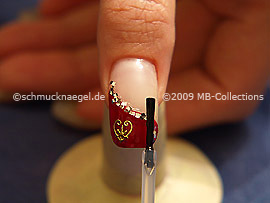 Al fin utilice el esmalte transparente