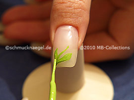 Nail art liner de color verde claro