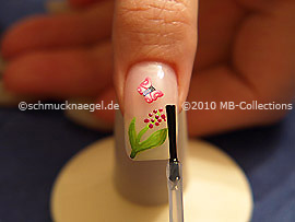Al fin utilice el esmalte transparente