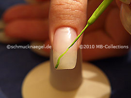 Nail art liner de color verde claro