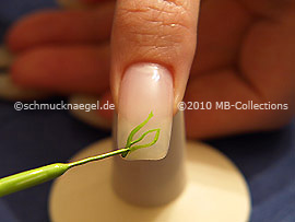 Nail art liner de color verde claro