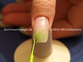 Nail art liner de color verde claro