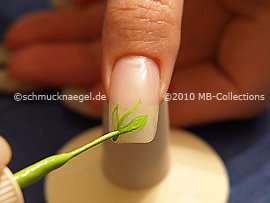 Nail art liner de color verde claro