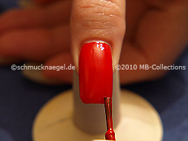 Esmalte de color rojo