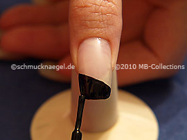 Esmalte de color negro