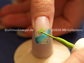 Nail art liner de color verde claro