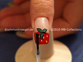 El esmalte transparente protege el motivo