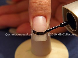 Esmalte de color negro