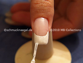 Esmalte de color blanco