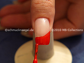 Esmalte de color naranja oscuro