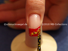 Esmalte con glitter en oro