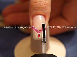 Al fin utilice el esmalte transparente