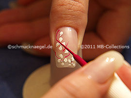 Nail art liner de color fucsia