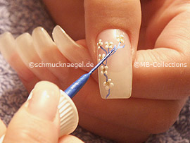 nail art liner de color azul
