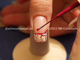Nail art liner de color fucsia