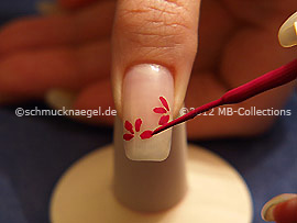 Nail art liner de color fucsia