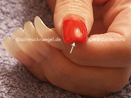 esmalte de color rojo