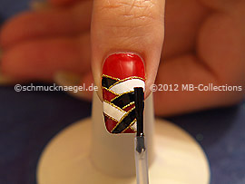 Al fin utilice el esmalte transparente