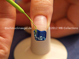 Nail art liner de color verde claro