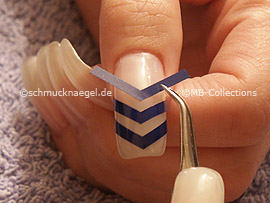 pinzeta y las plantillas para manicura francesa