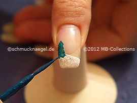 Nail art liner de color verde oscuro