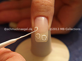 Nail art liner de color blanco