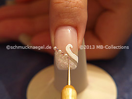 Perlas medias y piedras strass