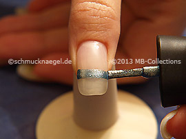 Esmalte de color azul gris