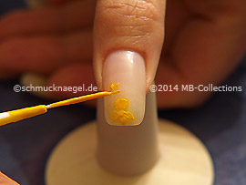Nail art liner de color amarillo