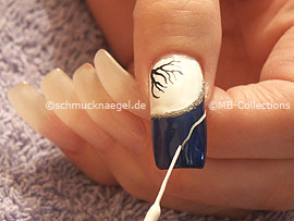 nail art liner de color blanco