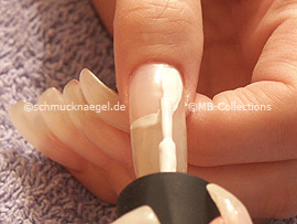 esmalte de color blanco