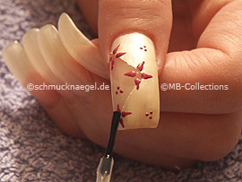esmalte transparente, spot-swirl y piedras strass en cristal
