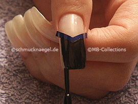 esmalte de color negro