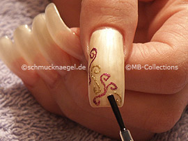 esmalte transparente y las piedras strass