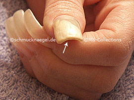 esmalte de color beige claro