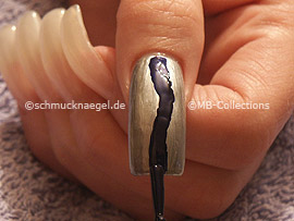 nail art pen de color azul oscuro