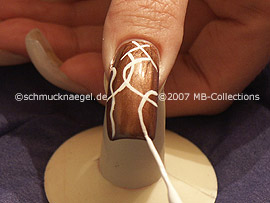 nail art liner de color blanco
