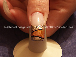 esmalte transparente, spot-swirl y piedras strass