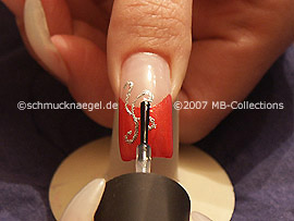 esmalte transparente, spot-swirl y piedras strass