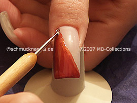 spot-swirl, esmalte transparente y piedras strass
