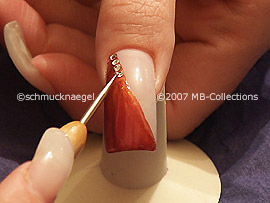spot-swirl, esmalte transparente y piedras strass